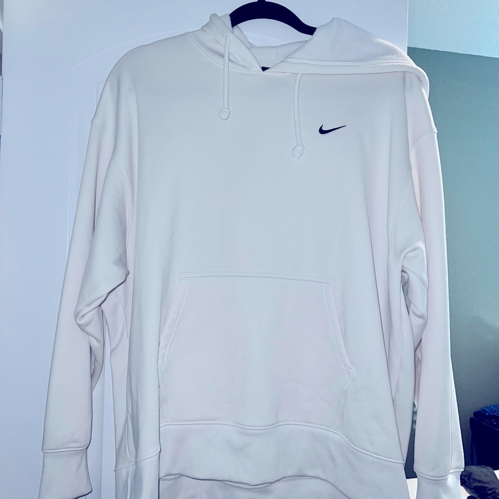 Women’s Nike sweatshirt
